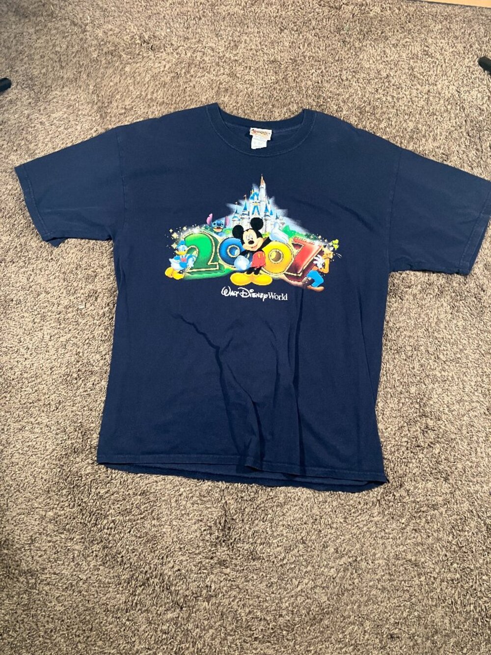 DISNEY DISNEYLAND Resort 2007 MICKEY MOUSE GOLD CASTLE T SHIRT Mens Blue